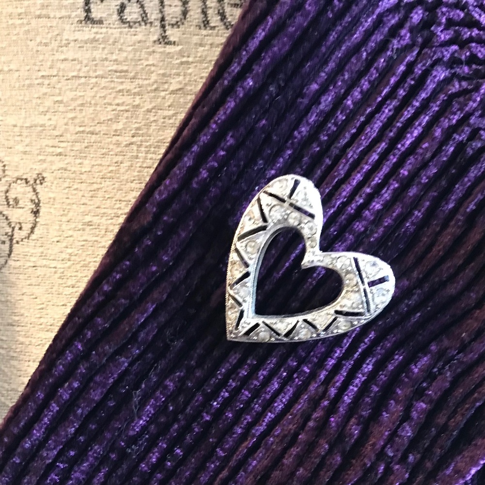 Coro Vintage Heart Pin Brooch